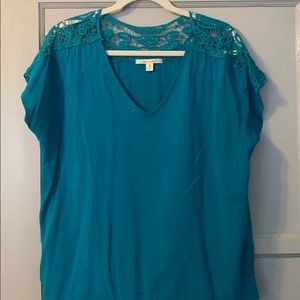 Knit shoulder detail top